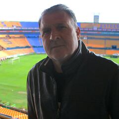 Gerardo Martino visitó el campamento de los Tigres