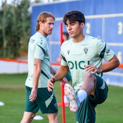 El dilema de Garitano para el lateral derecho