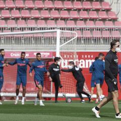 Lopetegui y una defensa en vilo