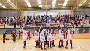 Las jugadoras del Telecable Gij&oacute;n celebran una victoria ante su afici&oacute;n.