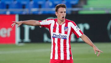 Santiago Arias durante un partido con Atl&eacute;tico de Madrid.