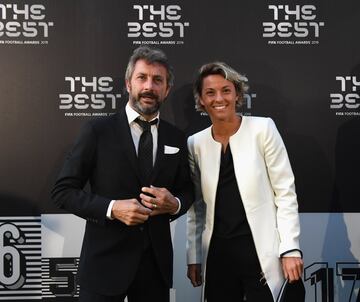 El exfutbolista y entrenador italiano Maurizio Ganz y la jugadora italiana del Inter de Mil¨¢n Valentina Giacinti.