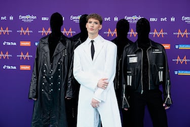 Silvester Belt con la canción "Luktelk".