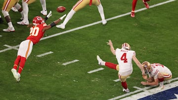 Football - NFL - Super Bowl LVIII - Kansas City Chiefs v San Francisco 49ers - Allegiant Stadium, Las Vegas, Nevada, United States - February 11, 2024 San Francisco 49ers' Jake Moody kicks a field goal REUTERS/Mike Blake