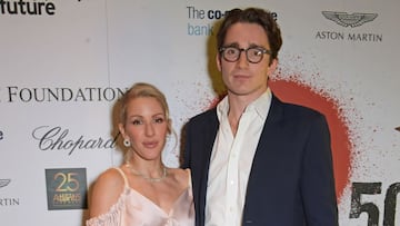 Este 2 de mayo, la cantante Ellie Goulding y el empresario Caspar Jopling dieron la bienvenida a su primer hijo, anunció Jopling en Instagram. Aquí los detalles.