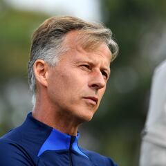 El asombro de Jonker con el cambio de sede: “Nunca vi algo así”