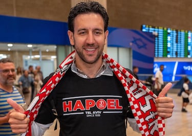 El medallista olímpico en los Juegos de París en 2024, llega al Hapoel Tel Aviv con 31 años. Antes de llegar al equipo israelí, el base serbió disputó sus dos últimas temporadas en la NBA de la mano de Oklahoma City Thunder, Charlotte Hornets y Phoenix Suns. Entres estos tres equipos, ha disfrutado de 101 partidos en los que ha promediado por encuentro cuatro asistencias, cinco robos y 6,8 puntos. No obstante, se le recuerda más por su paso el Anadolu Efes, donde levantó dos Euroligas de manera consecutiva.