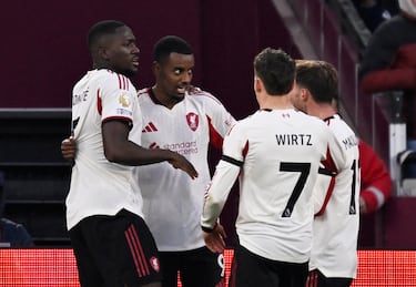 Isak hace añicos la crisis 