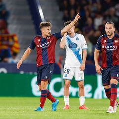 Iván Romero lidera la reacción del Levante
