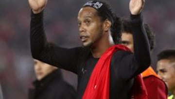 Santos se prepara para lanzar una oferta a Ronaldinho