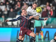 Partido entre el Burgos CF y el Eibar celebrado en el Estadio ‘El Plantío’.
Atienza del Burgos y Bautista del Eibar
10-01-2026 - RICARDO ORDÓÑEZ
