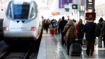 ¿Qué ayudas al transporte se mantienen y cuáles terminan en 2023? Renfe, metro, autobuses...