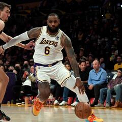 LeBron still feeling young: "I'm getting better and better"