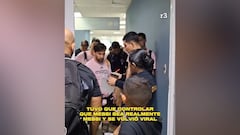 La cara de un empleado del aeropuerto cuando tiene que sellar el pasaporte a Messi