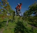 Mountain bike extremo entre viñas: Kriss Kyle, viral
