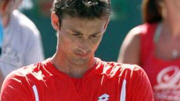 <b>DECEPCIÓN.</b> Ferrero, sentado, con el gesto pensativo tras su derrota en Auckland.
