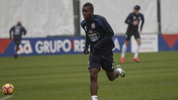 10/11/16  DEPORTIVO DE LA CORU&Ntilde;A ENTRENAMIENTO  MARLOS MORENO