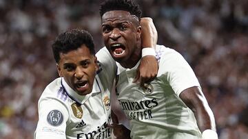 Vinicius y Rodrygo celebran un gol al Manchester City en la ida de semifinales disputada en mayo de 2023 en el Bernab¨¦u.