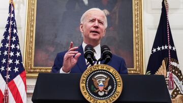 U.S. President Joe Biden speaks about his administration's plans to respond to the economic crisis during a coronavirus disease (COVID-19) response event in the State Dining Room at the White House in Washington, U.S., January 22, 2021. REUTERS/Jona