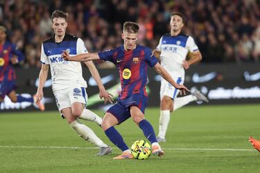 Qué buen balón filtró Lamine Yamal para dejar a Dani Olmo en su mano a mano ante Sivera, finalizando de forma exquisita con un disparo sutil. Doblete particular para el mediapunta azulgrana.