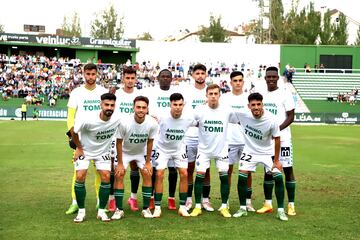 jugadores del Antequera en apoyo a su querido capitán Tomi Lanzini.