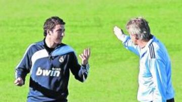 Higuaín habló ayer con Pellegrini.