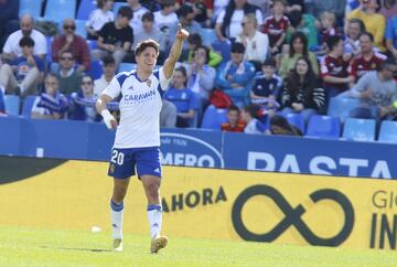 El argentino hizo una jugada maradoniana, se fue de cinco rivales, tambi¨¦n la pudo perder, pero el domingo estaba tocado por la varita y tras encarar el ¨¢rea defini¨® de forma magistral.