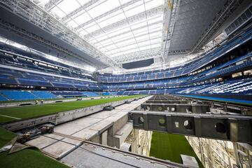 Las planchas que permiten guardar el césped en el hipogeo es uno de los elementos estrella de la remodelación del Bernabéu. El conjunto blanco ha publicado nuevas fotografías de dichas planchas para ver los entresijos del mecanismo.