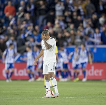 La falta de gol del Real Madrid hará, en principio, que el delantero procedente del Lyon cada vez disfrute de más minutos. Hasta ahora, en Liga, ha podido jugar poco más de 100 minutos sobre el terreno de juego a pesar de la apuesta del club blanco por él tras pagar 21,50 millones de euros.