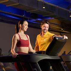 Entrenamiento de bajo impacto: la tendencia que está ayudando a más chilenos a iniciarse en el mundo fitness