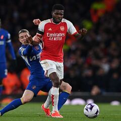 Arsenal escuchará ofertas por Thomas Partey y piensa en un posible refuerzo