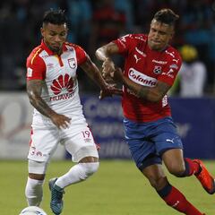 Medellín empata ante un Santa Fe que termina con 10 hombres