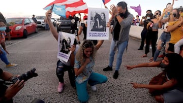 02/05/2021.- Bereliz Nichole (c), hermana de la joven Keishla Rodr&iacute;guez, encontrada sin vida en una laguna cerca de San Juan, participa en una protesta contra su asesinato, en San Juan (Puerto Rico). 