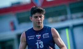 La incertidumbre de Benjamín Kuscevic: se le caen tres posibles destinos