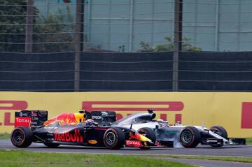 Hamilton's turbo locks a wheel under braking as he tries to overtake Max Verstappen.
