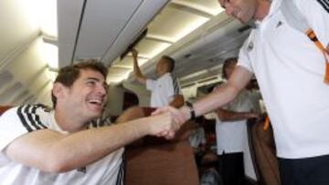 Casillas saludó a Zidane en el avión.