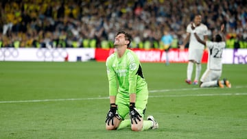 Courtois celebra la victoria ante el Dortmund, su último partido hasta el momento.