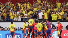 GLENDALE, ARIZONA - JULY 06: Miguel Borja of Colombia celebrates after scoring the team's fifth goal with teamamtes during the CONMEBOL Copa America 2024 quarter-final match between Colombia and Panama at State Farm Stadium on July 06, 2024 in Glendale, Arizona.   Jamie Squire/Getty Images/AFP (Photo by JAMIE SQUIRE / GETTY IMAGES NORTH AMERICA / Getty Images via AFP)