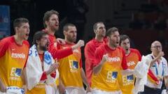 Hernang&oacute;mez, Llull, Gasol, San Emeterio, Rudy, Aguilar y Vives celebran una acci&oacute;n de Espa&ntilde;a en el partido contra Grecia.
 