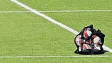 <b>EN EL BUEN CAMINO. </b>El centrocampista holandés tocó balón y se estuvo machacando con el recuperador de lesionados José Luis San Martín.