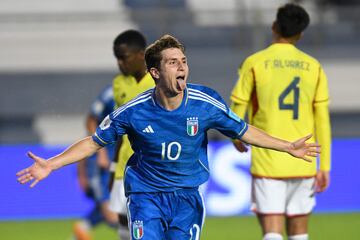 Con goles de Casadei, Baldanzi y Esposito, el equipo europeo se impuso 3-1 y clasificó a las semifinales de la Copa del Mundo.