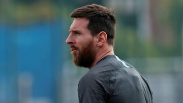 Lionel Messi trains and in Barcelona squad for Dortmund