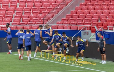 Los ‘nuevos’ estrenan el Metropolitano antes de la Noche de Bienvenida