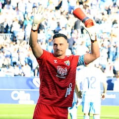 Alfonso Herrero, el rey de las paradas, acaba contrato en 2026 con opción a otro más