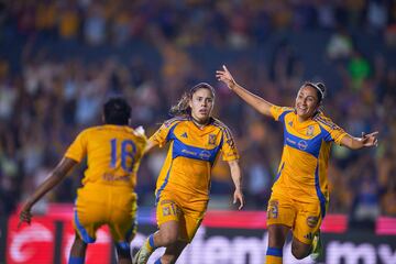 during the Semifinal second leg match between Tigres UANL and America as part of the Liga BBVA MX Femenil, Torneo Apertura 2024 at Universitario Stadium on November 17, 2024 in Monterrey, Nuevo Leon, Mexico.