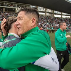 Echaron al DT por correo y así lo anunciaron en redes: es el lío del momento en el fútbol chileno