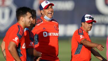 Escobar nombró a los 5 jugadores que no viajarán al partido ante Colo Colo