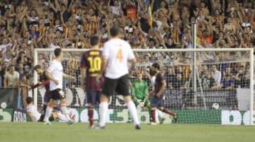 Tercera jornada de la Liga bbva. Valencia - Barcelona. 0-3. Helder Postiga anota el primer gol.