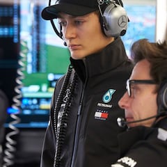 Mercedes adoctrina a Russell