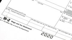 IRS señala la fecha límite para declarar salarios: ¿Quién está obligado a presentar el Formulario W-2?